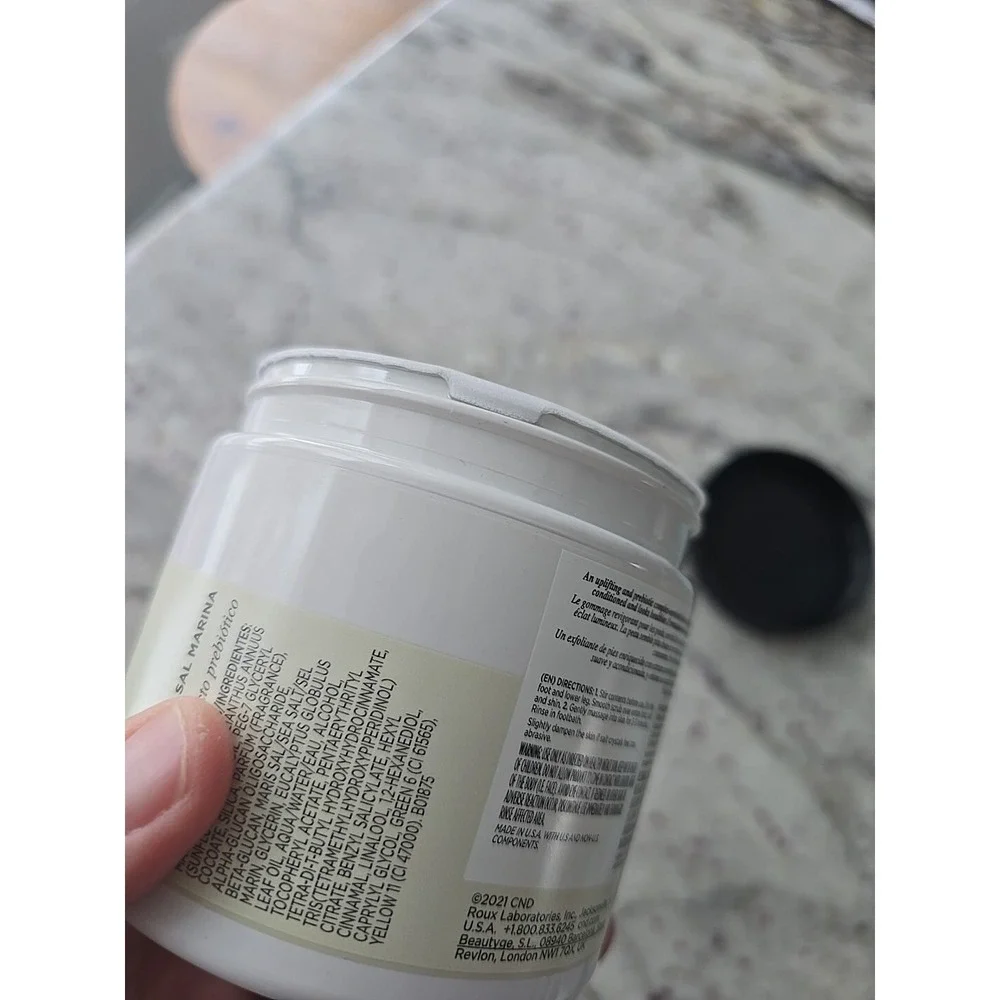 CND PRO SKINCARE EXFOLIATING SEA SALT SCRUB (FOR‎ FEET) 18 FL OZ